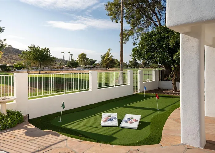 The Nineteenth Hole * Phoenix